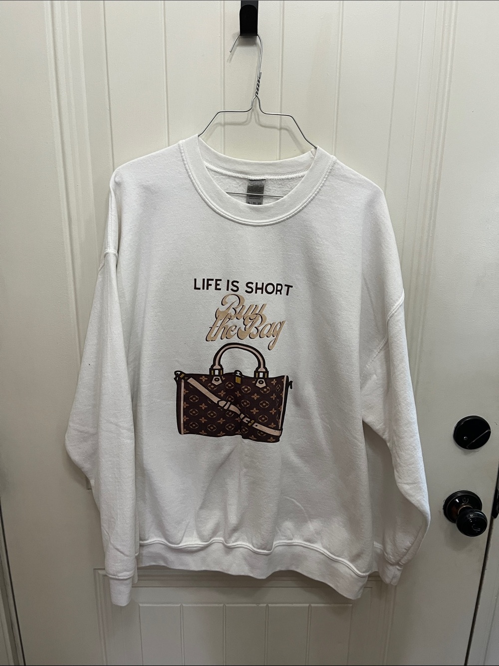 Source Unknown White Sweatshirt with Brown Handbag Graphic